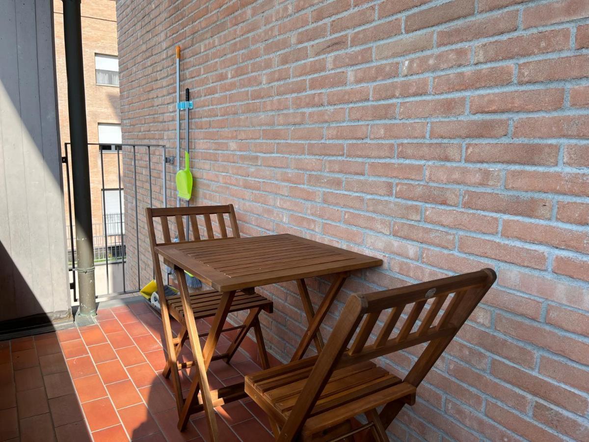 Lovely Apartment Parma Exterior foto